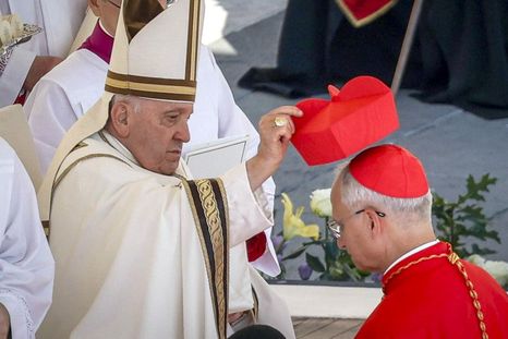 Dos papas de la Iglesia católica en una foto: Francisco y León XIV. Foto Efe Dos papas de la Iglesia católica en una foto: Francisco y León XIV. Foto Efe