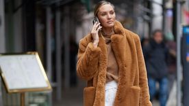 Aprende a incorporar los tapados de piel tendencia para este otoño Foto: US Weekly