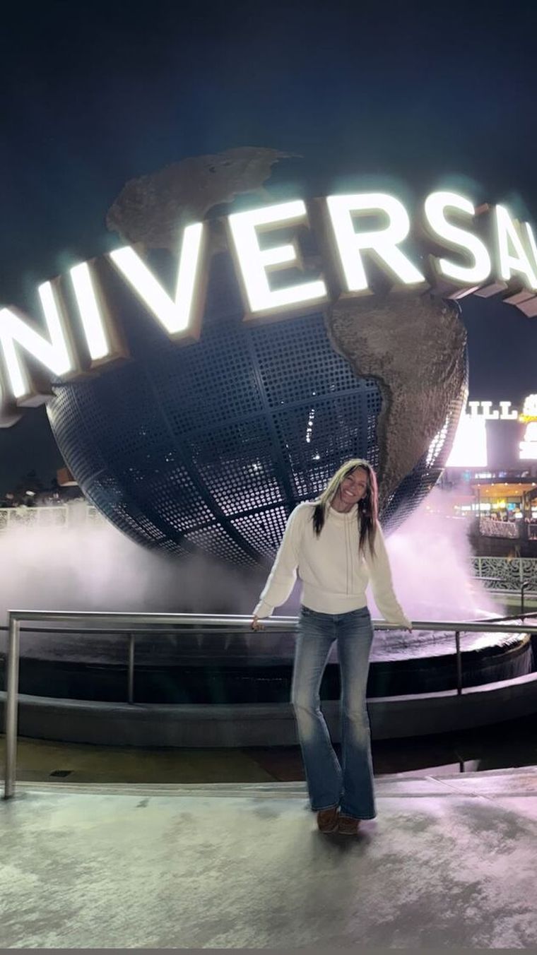 La apuesta trendy de Pampita para largas jornadas. La apuesta trendy de Pampita para largas jornadas.