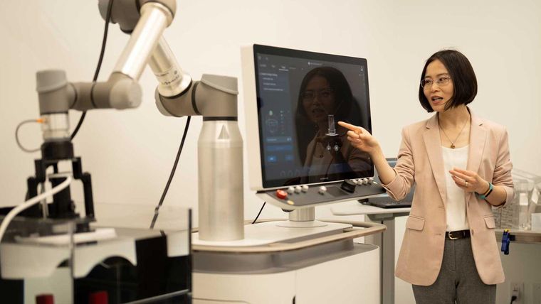 Zhen Xu descubrió de manera fortuita un método que hoy es conocido como histotripsia.