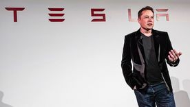 Elon Musk es un ejemplo de que los jeans se siguen viendo geniales incluso luego de los 40 Foto: Facebook - Dextinos Jeans