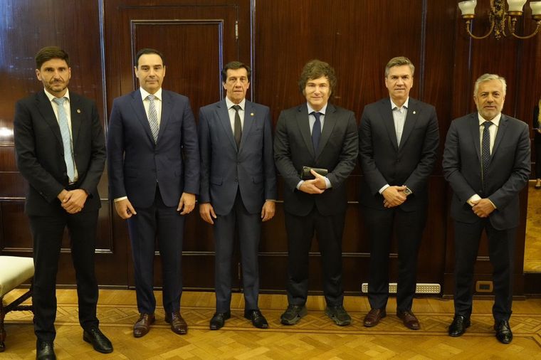 Gobernadores de la UCR junto a Javier Milei