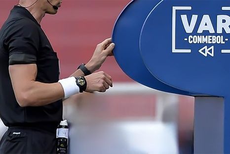 La novedad reglamentaria se aplicará desde los cuartos de final de la Libertadores. La novedad reglamentaria se aplicará desde los cuartos de final de la Libertadores.