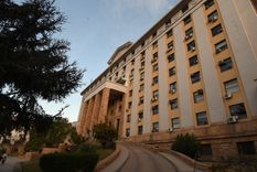 a pesar de la ayuda del banco nacion, los sueldos siguen en suspenso