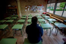 Siguen sin acordar el salario mínimo docente. Foto: EFE