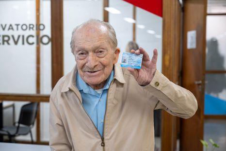 Le dieron la licencia de conducir a un hombre de 100 años en Mendoza Le dieron la licencia de conducir a un hombre de 100 años en Mendoza
