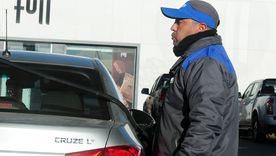 La actualización impositiva sobre los combustibles comenzará a regir desde mayo y podría trasladarse al precio final en surtidores de nafta y gasoil.