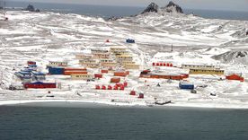 Villa Las Estrellas: el pueblo frío que exige quitarse el apéndice. Villa Las Estrellas: el pueblo frío que exige quitarse el apéndice.