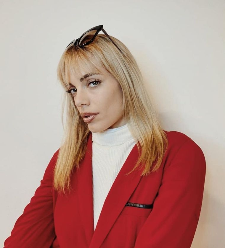Emilia Attias propone tres maneras distintas de llevar una camisa blanca Foto: Instagram