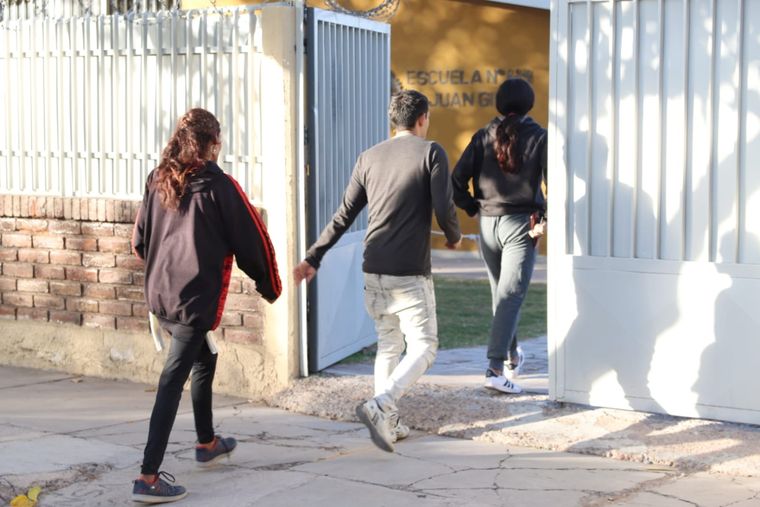 Las escuelas estarán abiertas de 8 a 18 horas Foto: Santiago Tagua /MDZ