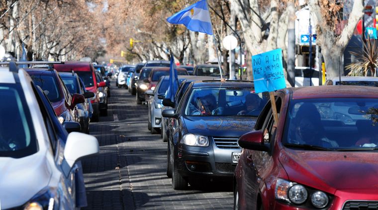 Anotados La Justicia mendocina ya tiene en su poder las patentes de los coches y la identidad de varios presuntos infractores. Foto: ALF PONCE MERCADO / MDZ