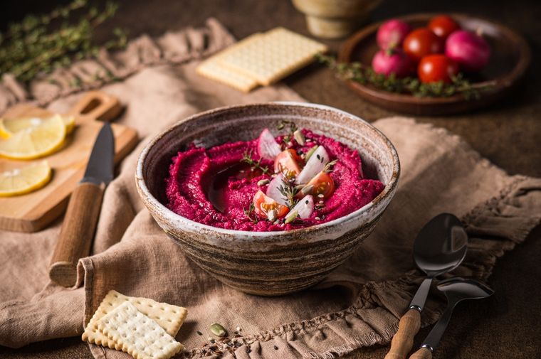 Su color intenso y textura cremosa la convirtieron en una de las recetas más fotografiadas en redes por su aspecto vibrante y saludable. Su color intenso y textura cremosa la convirtieron en una de las recetas más fotografiadas en redes por su aspecto vibrante y saludable.