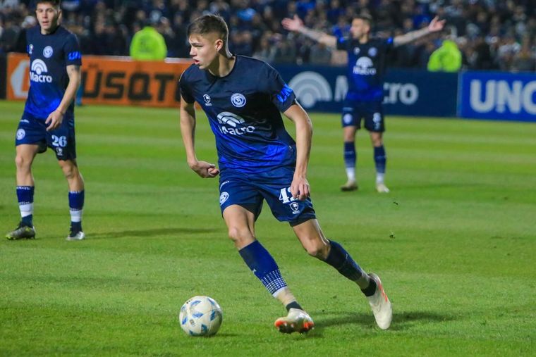 Tomás Palacios, exjugador de la Lepra, seguirá su carrera en el Santos de Brasil, donde será compañero de Neymar. 