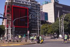 Personal del Gobierno de la Ciudad limpió rápidamente la zona de la protesta. Foto: Analía Melnik Personal del Gobierno de la Ciudad limpió rápidamente la zona de la protesta. Foto: Analía Melnik