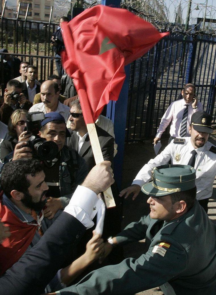Marruecos reclama Ceuta y Melilla como suyas a pesar de que cuando España las conquistó, este país africano no estaba constituido como Estado.