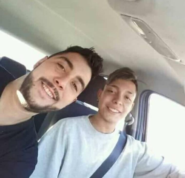 Los dos jóvenes fueron a cobrar una deuda y aún no regresan