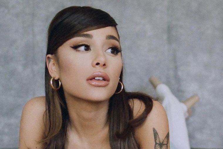 Ariana Grande, Instagram