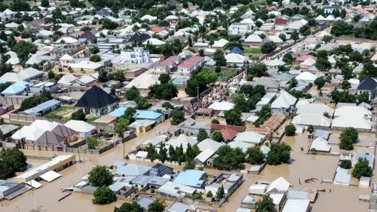 Nigeria, el país más poblado de África, enfrenta año tras año episodios similares de inundaciones.
