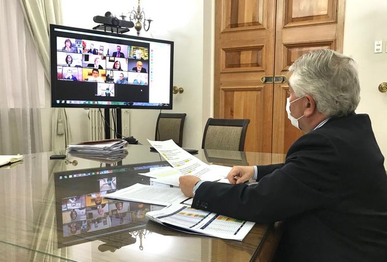 Enrique Paris, ministro de Salud de Chile.