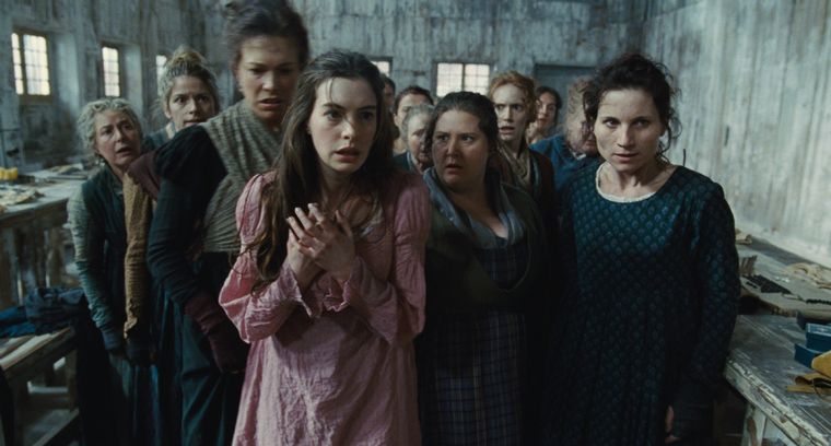 Foto: https://play-reactor.com/2012/12/01/les-miserables-nuevas-imagenes-de-la-cinta/les-miserables-movie-anne-hathaway/