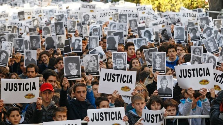 Las marchas y concentraciones para reclamar justicia por el atentado a la AMIA se suceden año tras año, sin embargo, la causa no avanza | Imagen ilustrativa