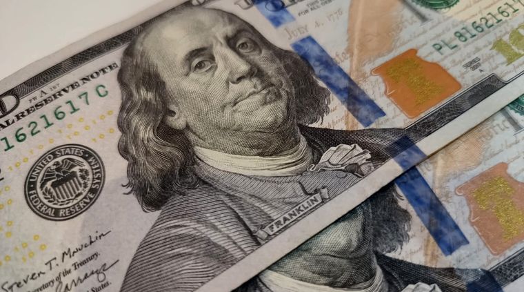 La cotización libre cierra el 2023 en torno a los $1.000 Foto: Walter Moreno / MDZ