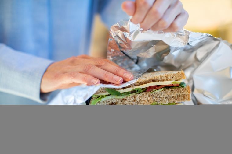 El papel de aluminio es un artículo que se utiliza con frecuencia en la cocina Foto: Shutterstock