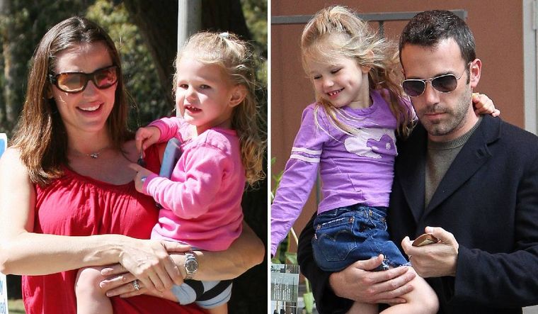 Así lucía Violet Affleck en los brazos de sus padres Jennifer Garner y Ben Affleck, hace ya muchos años.