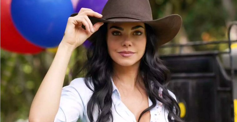 Vuelve una moda Foto: People en Español - https://imagesvc.meredithcorp.io/v3/mm/image?url=https%3A%2F%2Fstatic.onecms.io%2Fwp-content%2Fuploads%2Fsites%2F21%2F2022%2F02%2F04%2FLivia.jpg&q=60