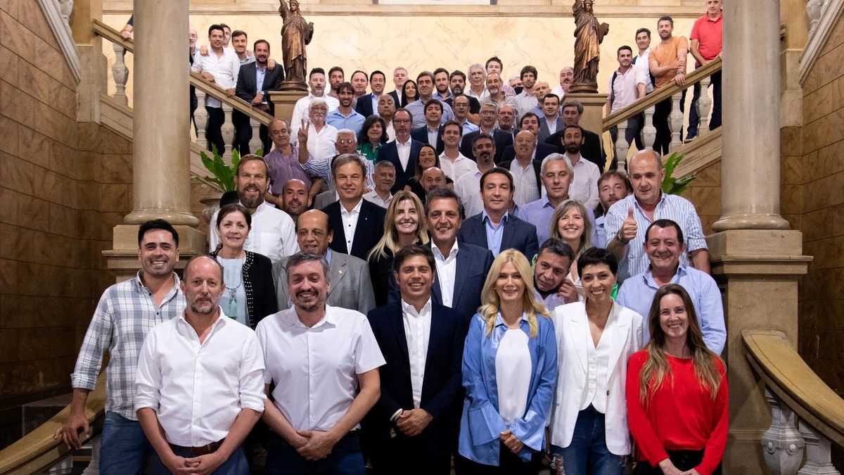 Intendentes se enfrentan a Kicillof por el reparto "discrecional" de fondos coparticipables