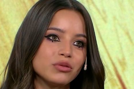 Emilia Mernes enfrentó los micrófonos de la televisión. / Captura Telefe Emilia Mernes enfrentó los micrófonos de la televisión. / Captura Telefe
