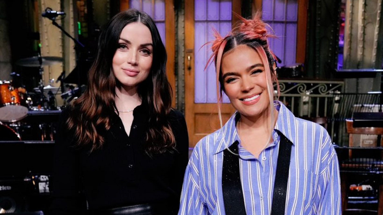 El divertido video de Karol G y Ana de Armas como profesoras de español Ana de Armas y Karol G fueron invitadas a Saturday Night Live en febrero. Foto: Saturday Night Live