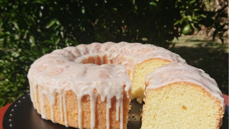 Lúcete preparando este delicioso budín de coco y limón Foto: Shutterstock