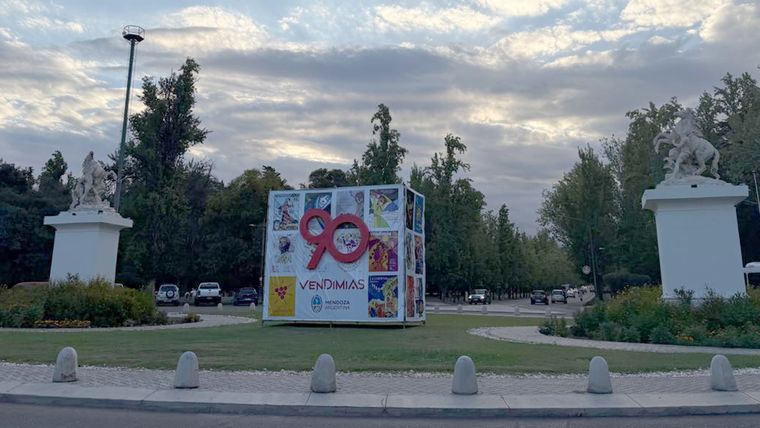 La rotonda de ingreso por los Portones del Parque, una de las zonas más emblemáticas y transitadas. La rotonda de ingreso por los Portones del Parque, una de las zonas más emblemáticas y transitadas.