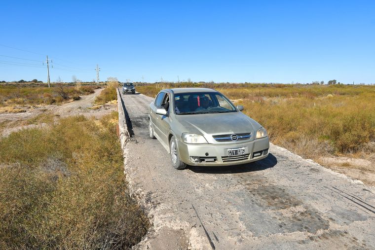 Mendoza impulsa dos proyectos viales sobre el río Mendoza, con objetivos y costos muy distintos. Mendoza impulsa dos proyectos viales sobre el río Mendoza, con objetivos y costos muy distintos.