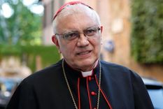 Un serio incidente diplomático sacudió la relación entre Venezuela y el Vaticano luego de que autoridades del régimen de Nicolás Maduro le confiscaran el pasaporte oficial al cardenal Baltazar Porras.