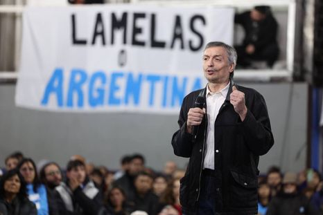 Máximo Kirchner no estará presente en la cumbre de referentes de Fuerza Patria para recibir los resultados. Máximo Kirchner no estará presente en la cumbre de referentes de Fuerza Patria para recibir los resultados.