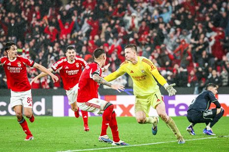 Con su gol agónico ante el Madrid hace tres semana, Anatoly Trubin fue el héroe de Benfica, que hoy se verá las caras nuevamente con el poderoso Real Madrid. Con su gol agónico ante el Madrid hace tres semana, Anatoly Trubin fue el héroe de Benfica, que hoy se verá las caras nuevamente con el poderoso Real Madrid.