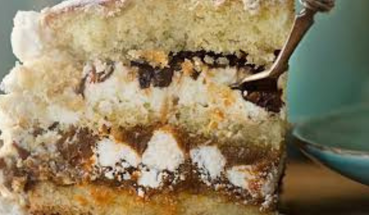 La receta de postre Balcarce inspiró otras versiones como el “Balcarce helado” y el “Balcarce en copa”, muy populares en confiterías. La receta de postre Balcarce inspiró otras versiones como el “Balcarce helado” y el “Balcarce en copa”, muy populares en confiterías.