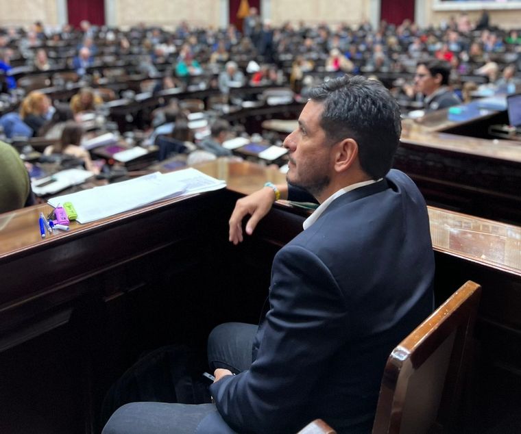 El intendente de Río Tercero el día en que se le dio la media sanción en el Congreso para la creación de la Universidad Nacional para Río Tercero Foto: X @ferrermarcos