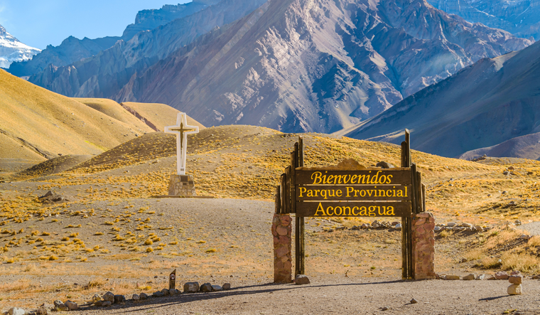 El Parque Aconcagua ofrece un circuito de caminata apto para toda la familia. El Parque Aconcagua ofrece un circuito de caminata apto para toda la familia.