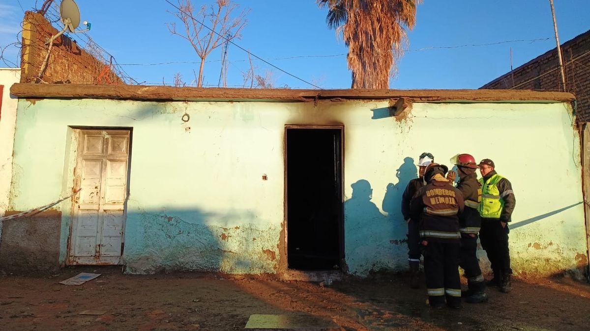 Se le incendió la casa y terminó con el 70% del cuerpo quemado