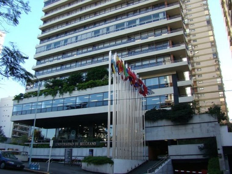 La clausura de la Torre Universitaria de la Universidad de Belgrano generó polémica