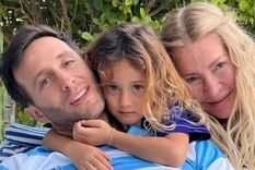 Cris Morena junto a su hijo Tomás y su nieta Mila. El duelo de toda una familia. Cris Morena junto a su hijo Tomás y su nieta Mila. El duelo de toda una familia.