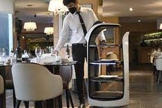 innovador, un hotel de san luis incorporo un robot para agilizar la atencion innovador, un hotel de san luis incorporo un robot para agilizar la atencion