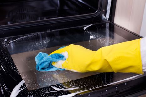 Con este truco de limpieza el horno quedará impecable. Foto: Shutterstock