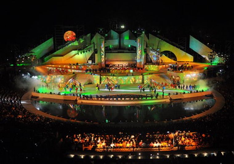 Los obreros saldrán en micro desde la comuna hacia el Frank Romero Day. Foto: Nacho Gaffuri / MDZ