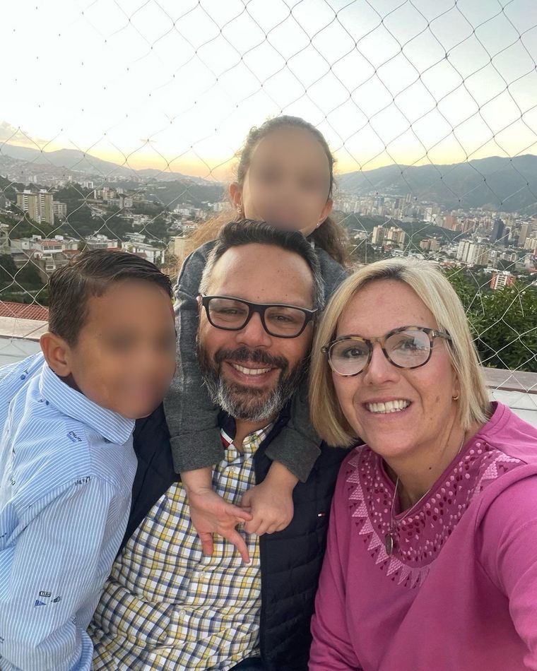 Rafael Tudares junto a su familia Foto: Gentileza