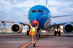 El avión descendió en el aeropuerto de Neuquén y los pasajeros debieron abordar otro vuelo Foto: Noticias Argentinas