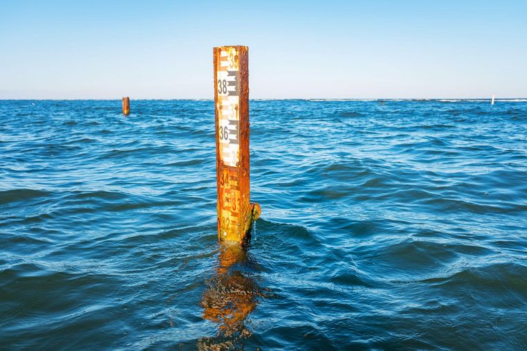 La investigación señala que es fundamental tener en cuenta el agua retenida en represas para poder calcular el aumento del nivel del mar debido al cambio climático.